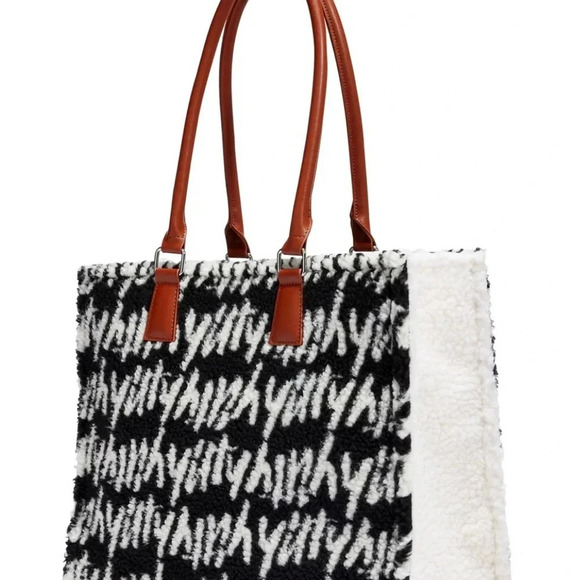 YITTY BY LIZZO Major Label Plush Tote Fabletics X Lizzo NWT Designer Trendy - Picture 3 of 7
